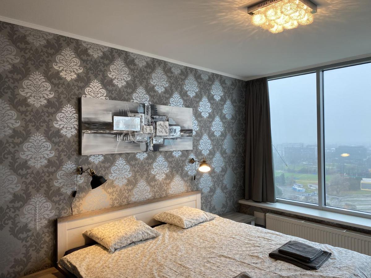 Fantastic View From The 20Th Floor Apartment Bratislava Exterior photo