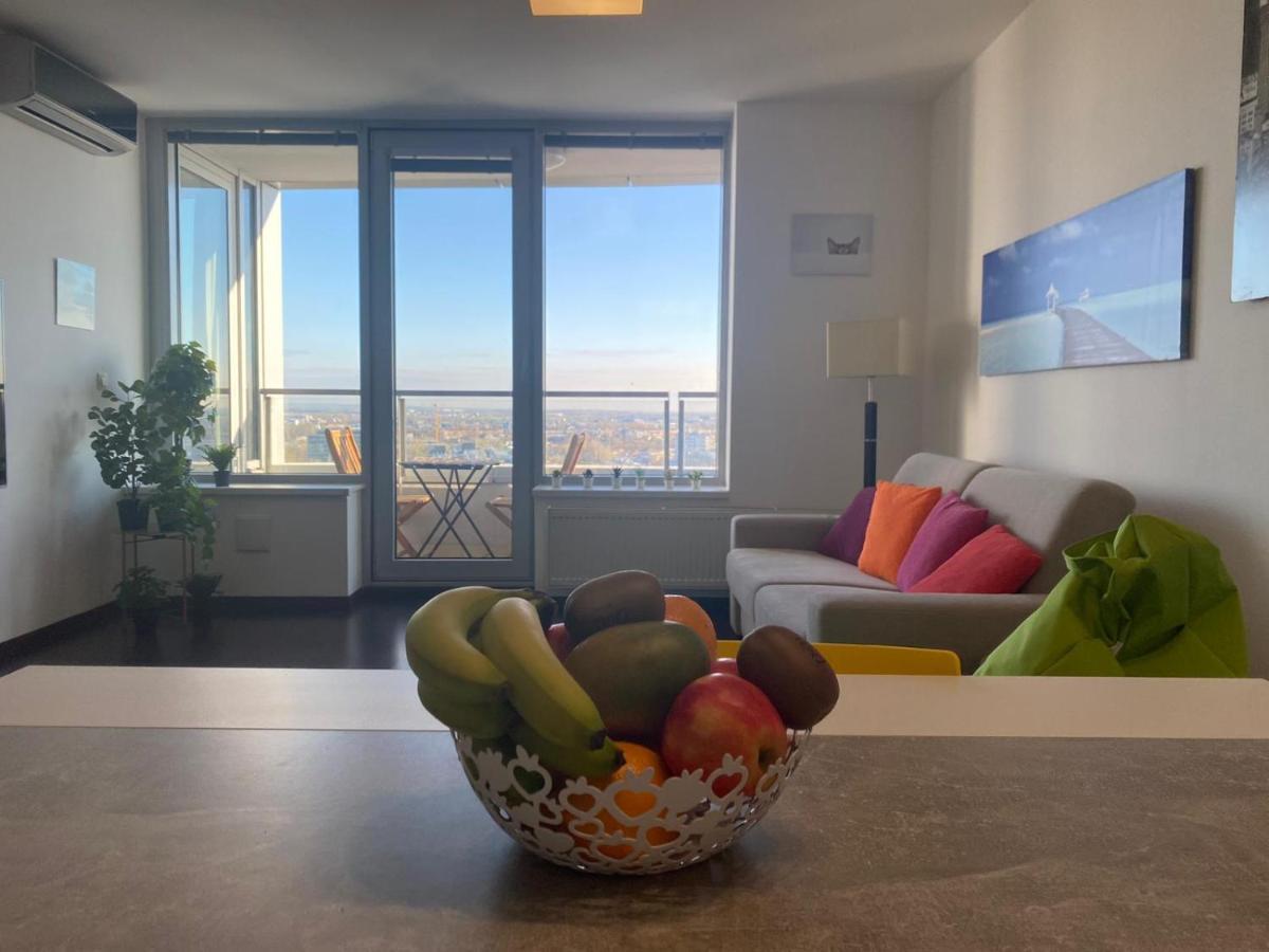 Fantastic View From The 20Th Floor Apartment Bratislava Exterior photo