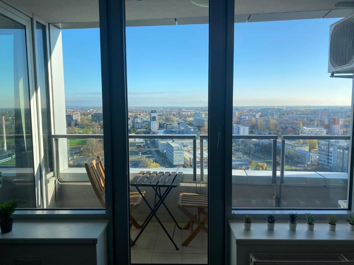 Fantastic View From The 20Th Floor Apartment Bratislava Exterior photo